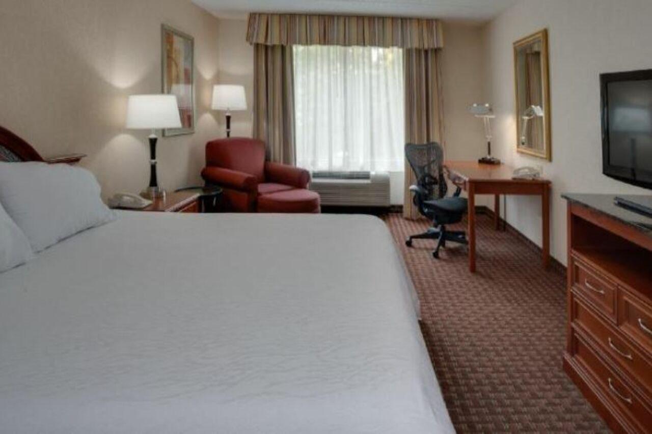 Hilton Garden Inn Cleveland Airport Fairview Park Exterior photo
