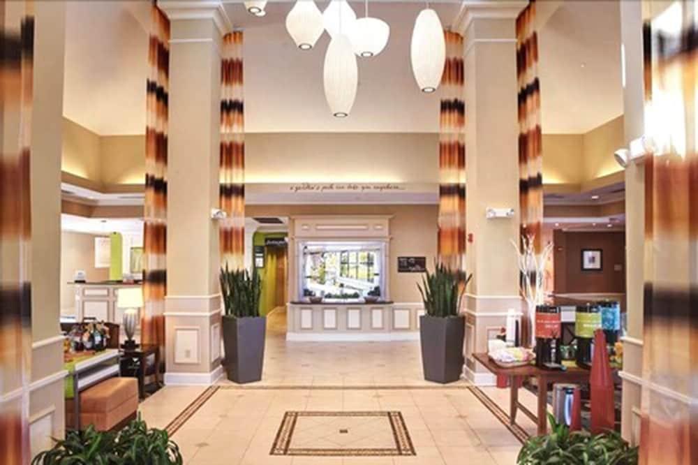 Hilton Garden Inn Cleveland Airport Fairview Park Exterior photo