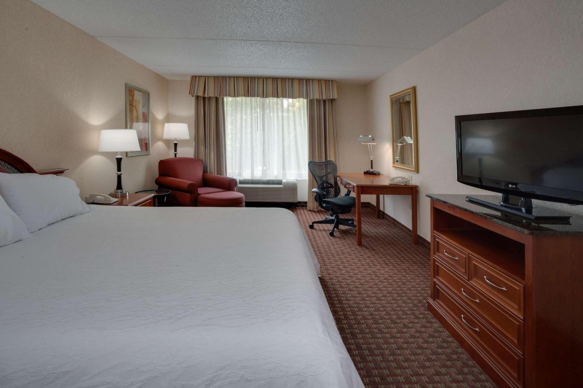 Hilton Garden Inn Cleveland Airport Fairview Park Exterior photo