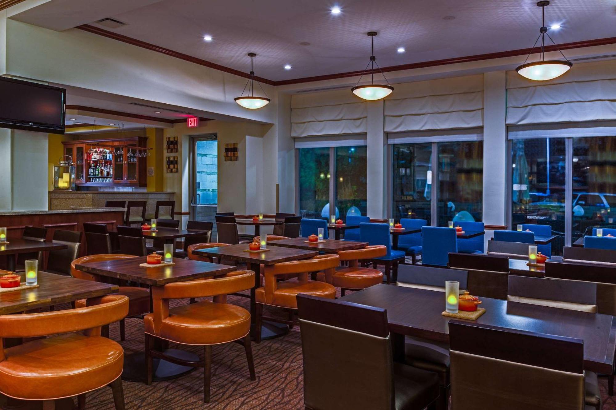 Hilton Garden Inn Cleveland Airport Fairview Park Exterior photo