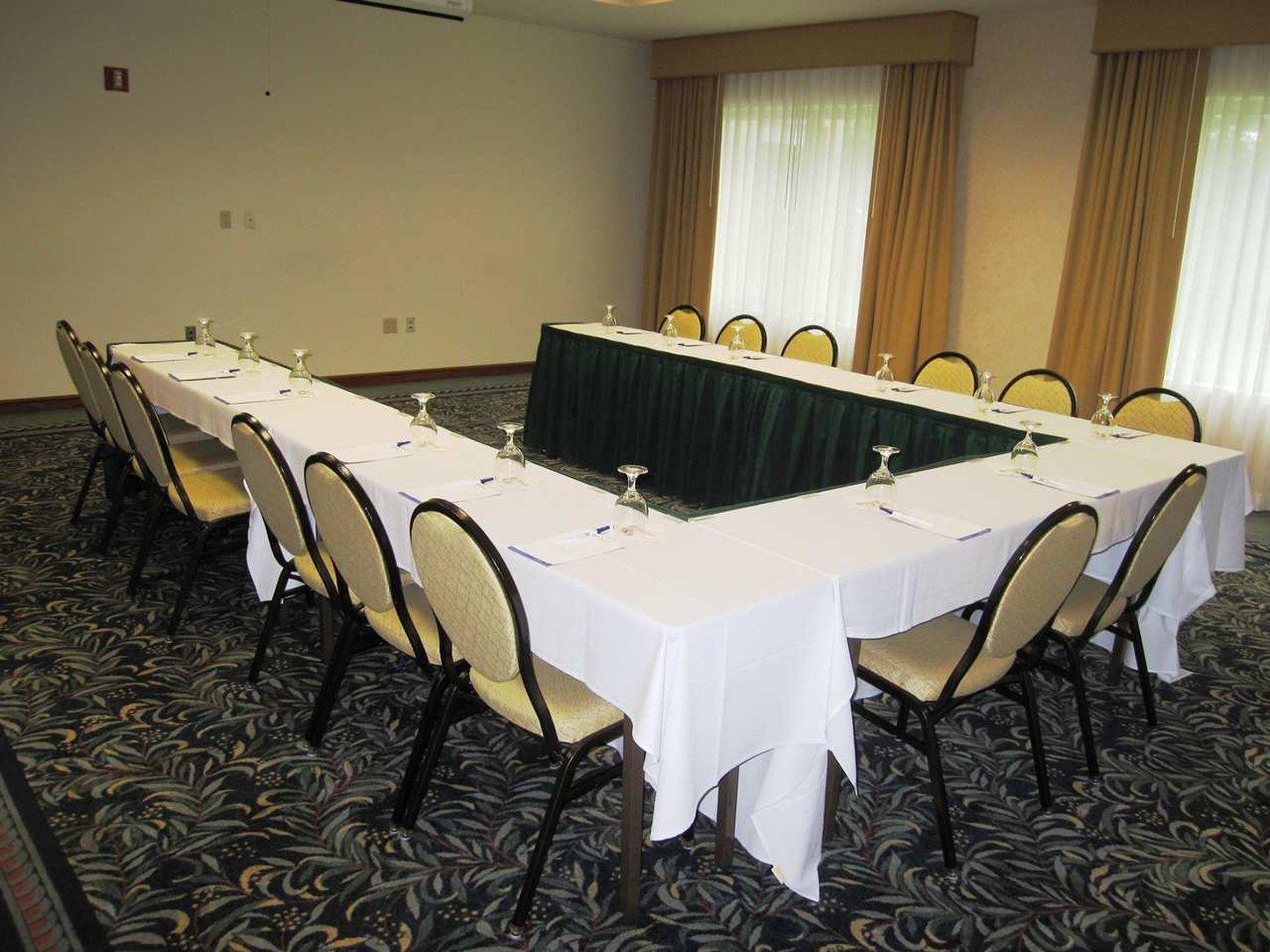Hilton Garden Inn Cleveland Airport Fairview Park Exterior photo
